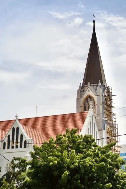 Dar Es Salaam 🇹🇿 | 2-Day Transit Guide: Public Transport & Exploring