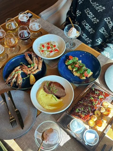 🇷🇺 Moscow!! This Russian Beer Restaurant is Absolutely Amazing 🍻