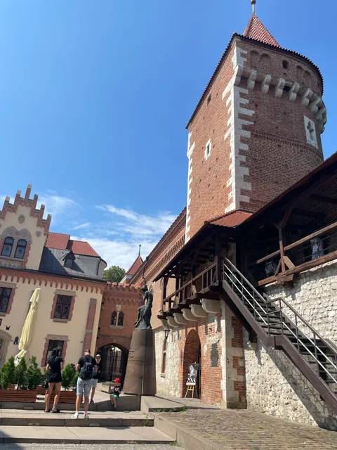 Kraków City Walk 🍂✨ - Where Medieval Charm Meets Modern Vibes!