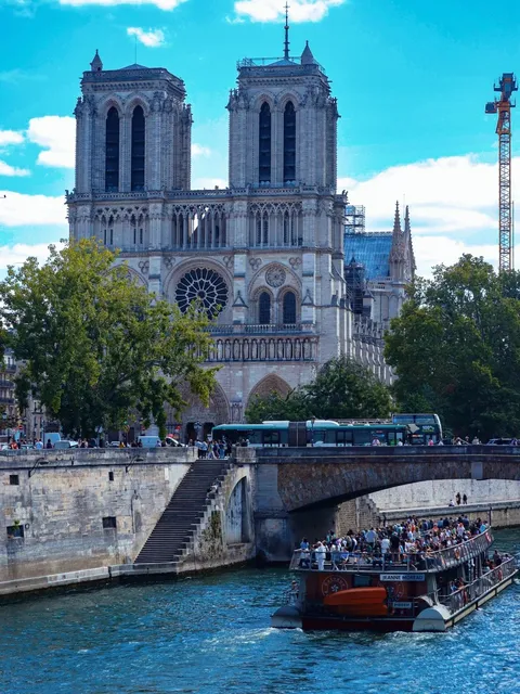 A Journey Through Paris's Literary and Artistic History! 🎨🗼📸（2）