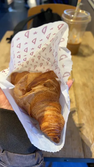 Chicago Food｜Is Downtown’s Priciest Bagel Spot Having a Summer Sale? 