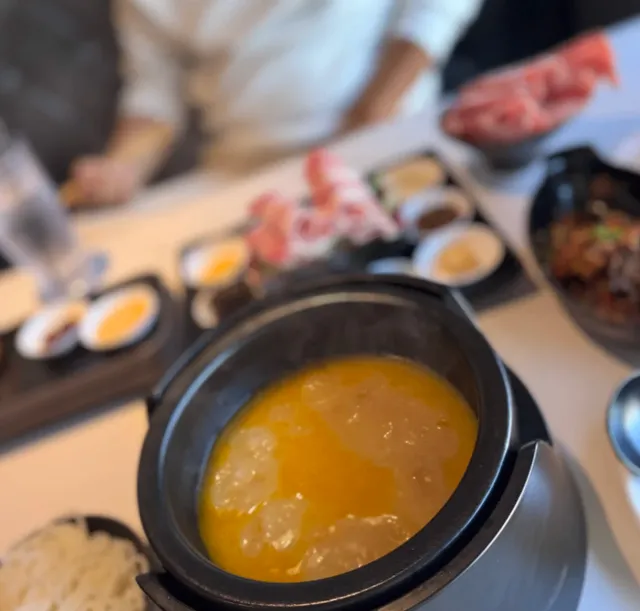 A First Taste at Yunwei Restaurant