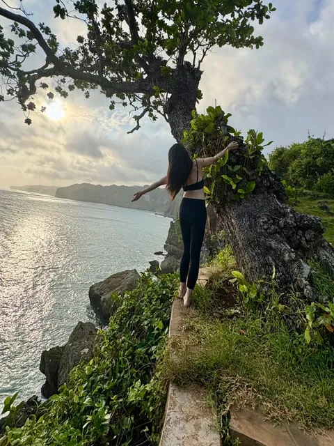 🌊 Yogyakarta’s Hidden Cliffside Paradise – Speechless Beauty!