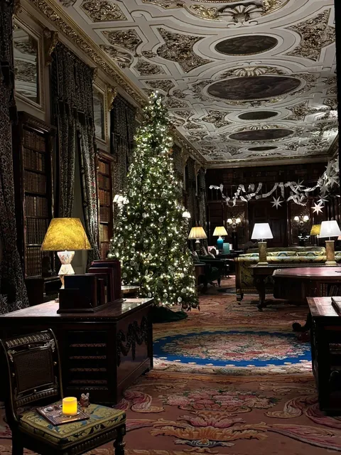 🇬🇧 How to Enjoy Capitalist Splendor: Chatsworth House Guide