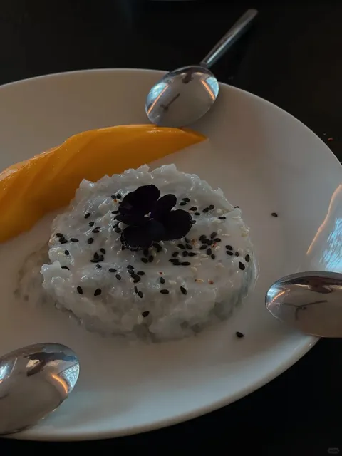 Paris Baanbeck 🌟 | An Overlooked Exquisite Thai Restaurant