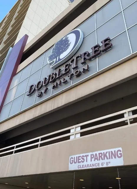 🏨 DoubleTree by Hilton Cleveland Downtown - Lakeside