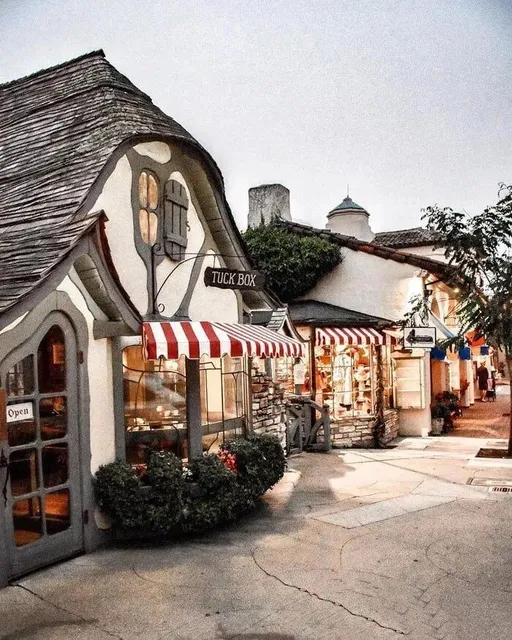 🌺 Carmel-by-the-Sea: Stepping Into a Fairytale in California…