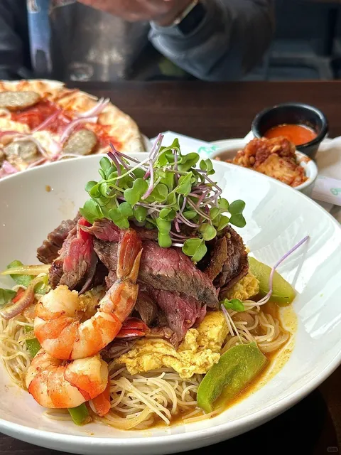 🇨🇦 Kingston | Lakeside Restaurant with Wooden Pizza 🍴