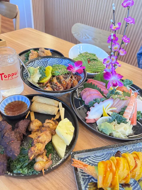 Toppu - Where Quincy Meets Manga & Melt-in-Your-Mouth Sushi 🍣🎌  