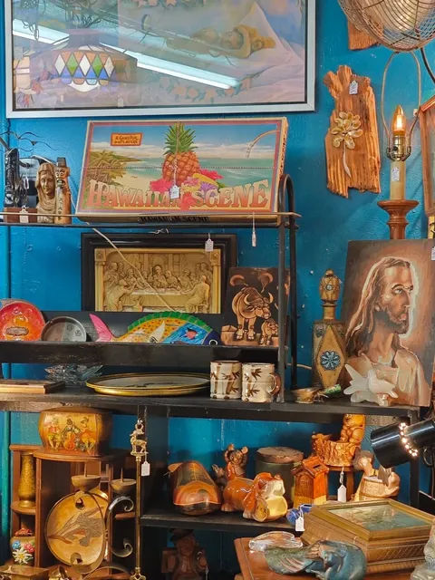 📍 Room Service Vintage