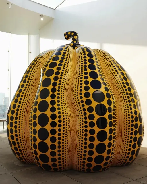 The Yayoi Kusama Museum in Tokyo can only be ticketed online (1)⚫️