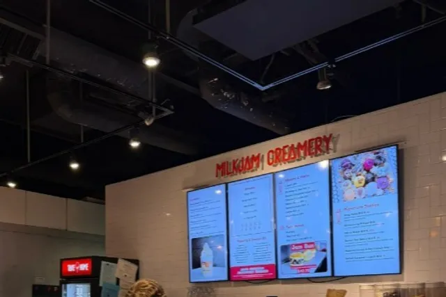 🍦 Pumphouse Creamery | Artisan Ice Cream with a Thai Tea Twist