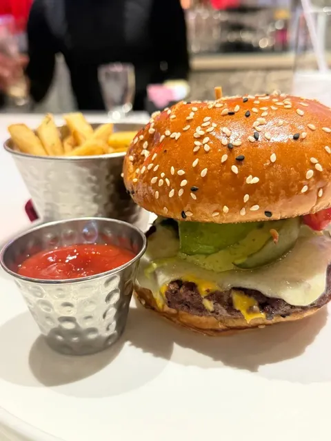 The Legendary "Best Burger in Las Vegas"? 🇺🇸🍔 Let's Talk!