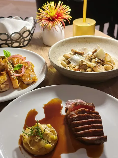 Vancouver’s Hidden Gem Western Restaurant｜ 🐟Boulevard Kitchen🐟