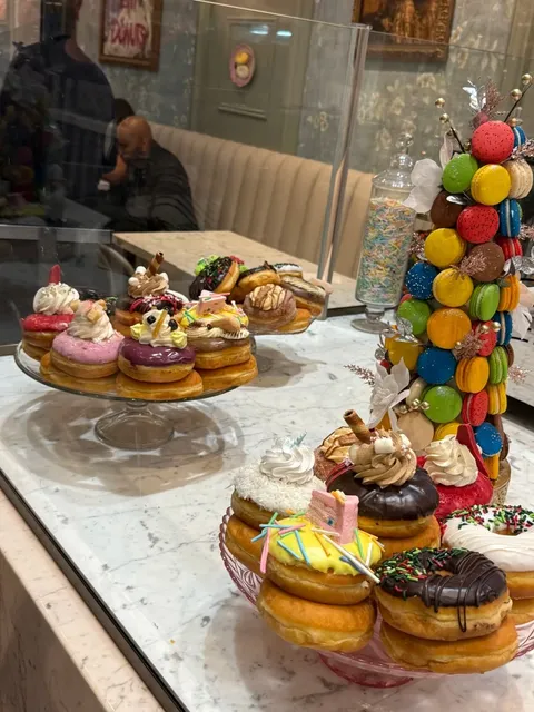 Happy Food Finds in Las Vegas 🍝🍩✨