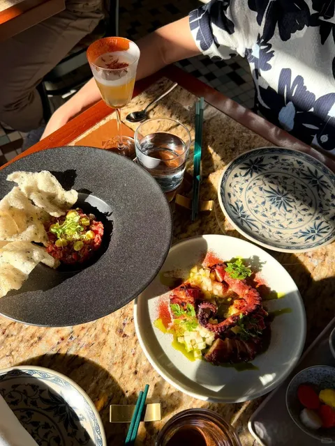 Vancouver’s Vietnamese-Inspired Hideaway for Food & Cocktail Bliss! 🍸