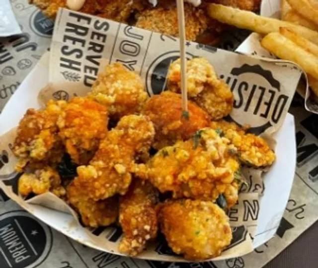 🍽️ Novo Food Hall | Pittsburgh's Vibrant Culinary Playground 🌆