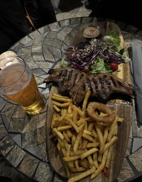 🇮🇸 Borgarnes, Iceland Restaurant Recommendation with a Touch of Auro