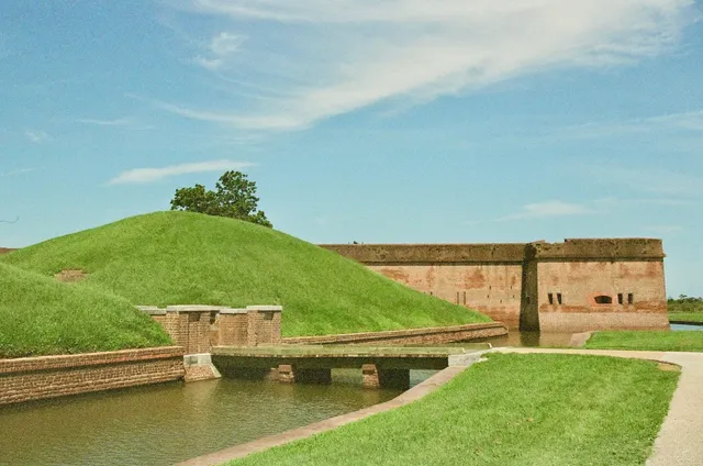 Traces of Historical Warfare 🏰🔫💥📸（1）