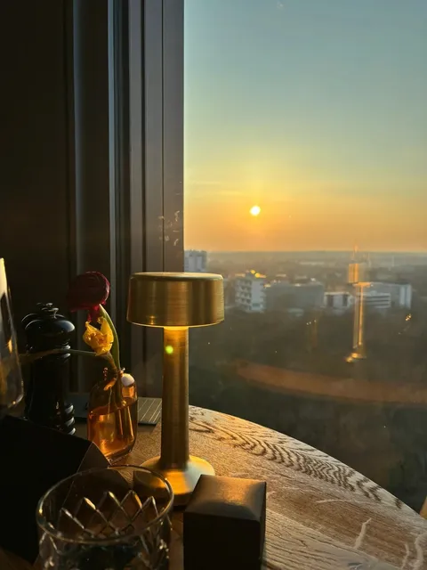 🇩🇪 Überland Rooftop Restaurant - Brunswick's Sky-High Romance 🌇