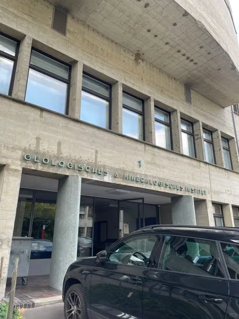  Bern, Switzerland’s Capital | Strolling, Bear Spotting 