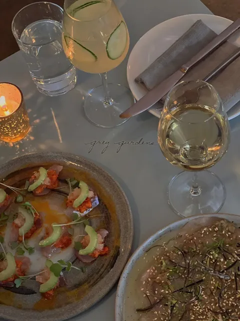 Toronto | Eating pretty food with someone you like