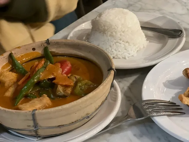 Where to Eat in Savannah: The Vault Kitchen ！🍽️✨