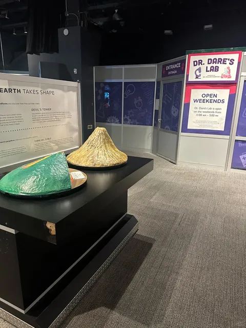 🔭 Orlando Science Center: Rainy Day Lifesaver for Kids 🌧️