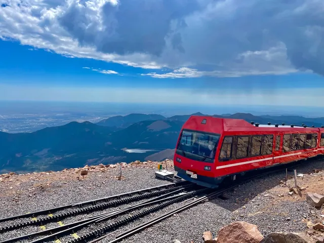 Pikes Peak Cog Railway & Manitou Springs Town 🚂🏔️