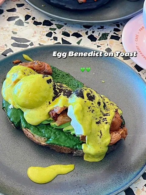 Newport’s Hidden Gem Brunch Spot 🌊 Parakeet Cafe by the Sea 🌅✨