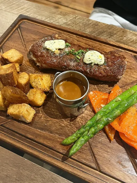 🍴 Discover Canada's Hidden Culinary Gem