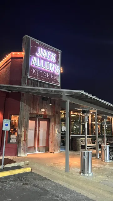Jack Allen’s Kitchen: A Texas Comfort Food Haven 🌞🍔