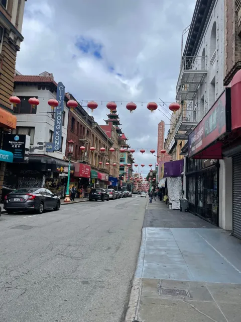 🌟 A Perfect Area to Unwind Every Day! 🌆