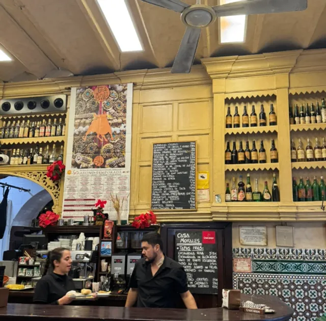 🇪🇸 Don't miss tapas in Seville!