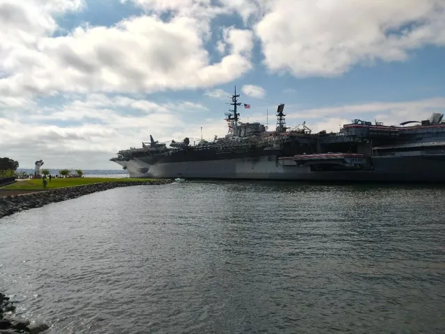 🏨 A Beautiful Hotel with Great Food… But Not So Quiet 🌿