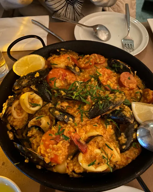 Montreal Food Adventure | Must-Try Spanish Paella! 🥘