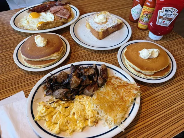 🇺🇸 LA Food Diary Day 3 | IHOP 🥞☕