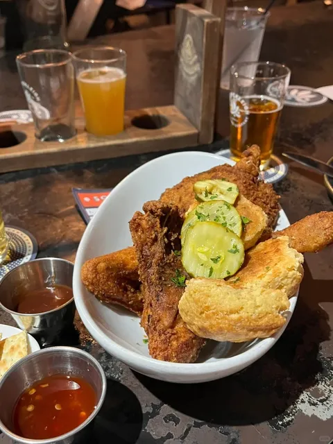 Southerleigh Fine Food & Brewery – A Mixed Bag in San Antonio 🍻