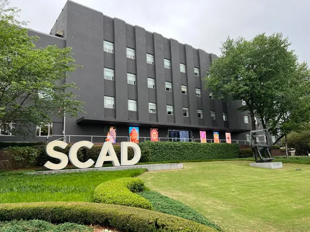 A Visit to the Savannah College of Art and Design (SCAD) 🏛️🎨📸（1）