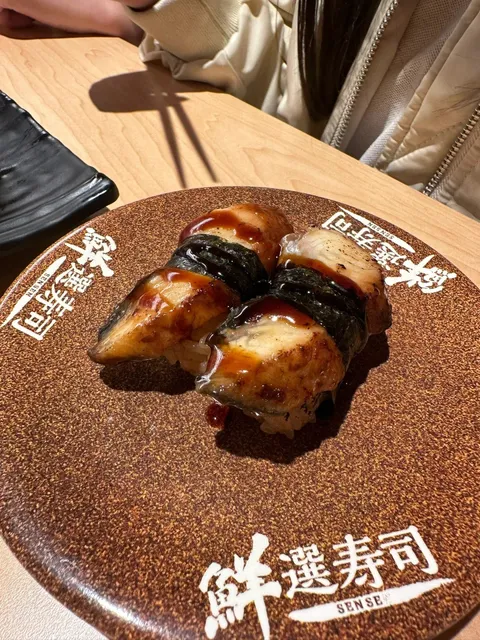 🇺🇸 LA’s Best Conveyor Sushi… But Is It Worth It? 🍣🤔