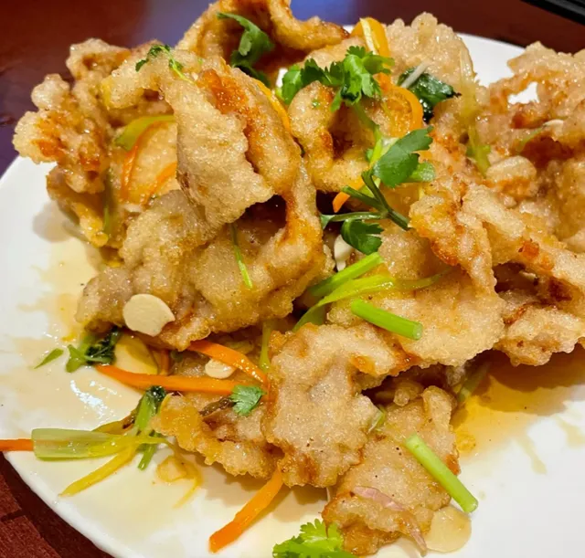 Montréal | 🔥 The Legendary Guobaorou Lives Up to Its Hype!