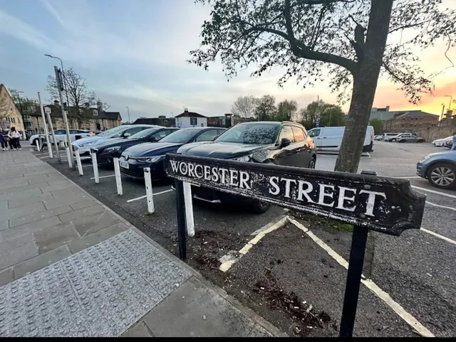 🚗 Oxford Parking Guide: 2 Best Car Parks + Pro Tips!