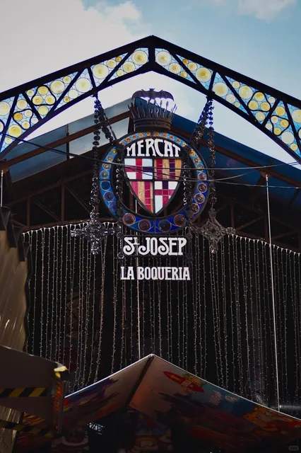 Barcelona Travel Guide: Transportation & Sightseeing