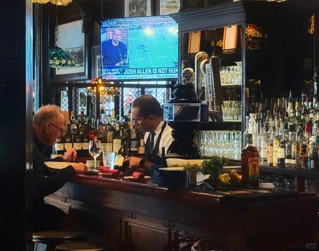 A Quick Trip to DC: Rainy Day & a Presidential Meal ☔🇺🇸