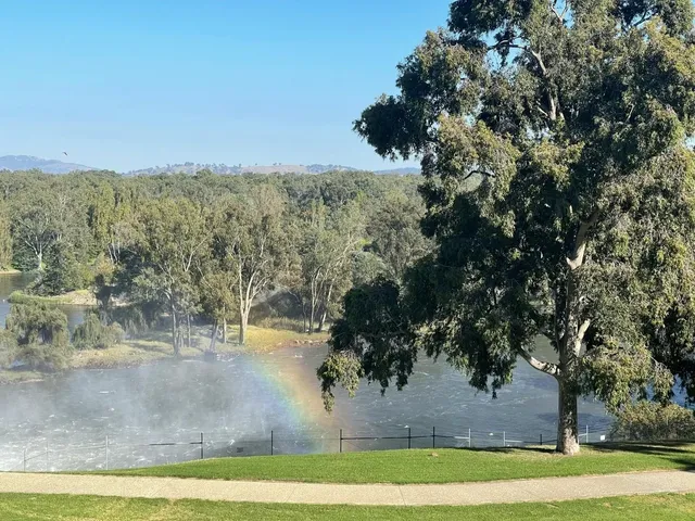Albury 🌊 | Wandering Along the Mighty Murray River