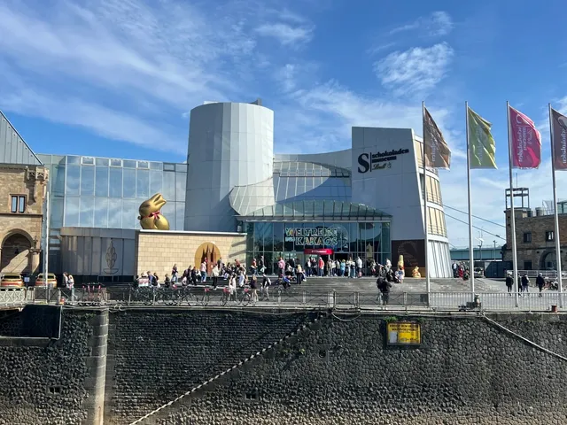 A Thousand Years on the Rhine: Encountering Cologne 🌉✨