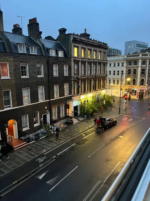 I Mentally Prepared to Get Robbed in London… But Then This Happened 