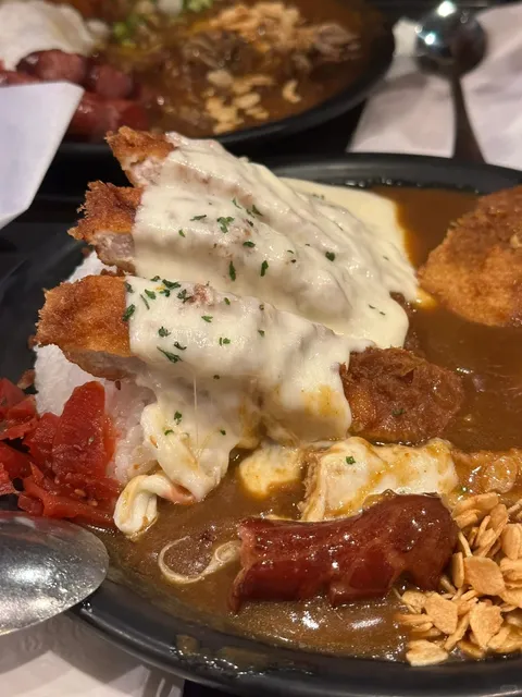 New York's Classic Rich and Affordable Curry 🍛