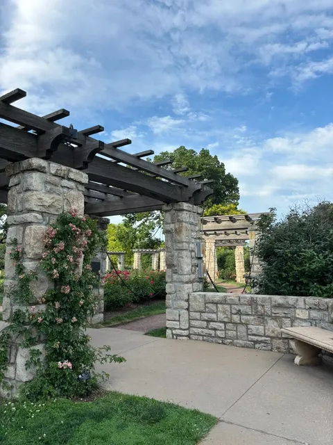 🍃 Kansas City Walk | The Most Relaxing Park & Green Space 🌼