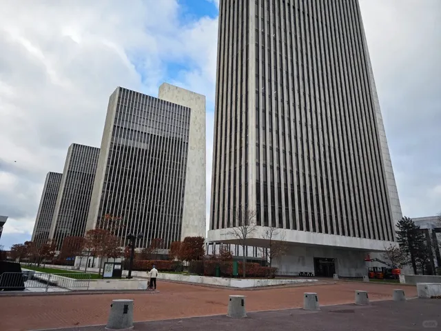 Albany, the Capital of New York ~ Thanksgiving Road Trip Day 2 🚗🍂